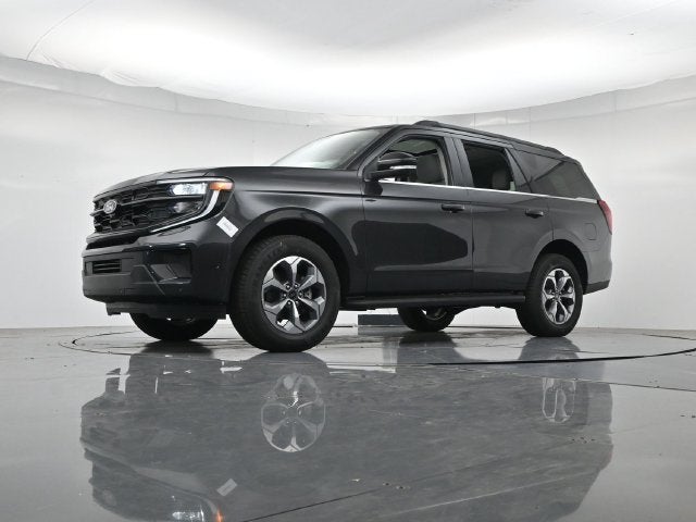 2027 Ford Expedition Active Family Travel Package