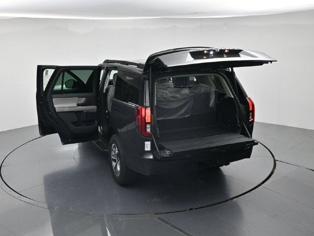 2027 Ford Expedition Active Family Travel Package