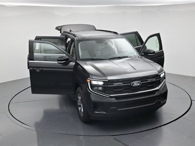 2027 Ford Expedition Active Family Travel Package