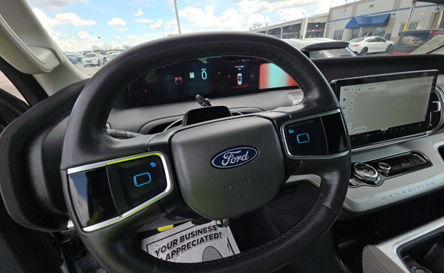 2025 Ford Expedition Active