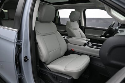 2027 Ford Expedition Active