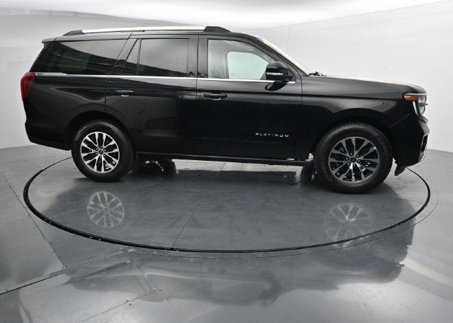 2025 Ford Expedition Platinum with Panoramic Roof, Heated 2nd Row, and Tow Packa