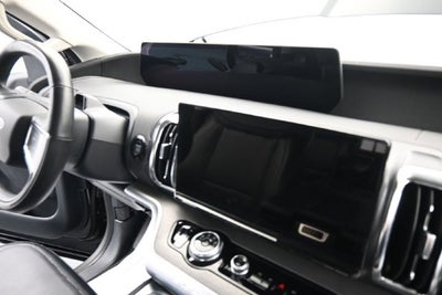 2025 Ford Expedition Platinum with Panoramic Roof, Heated 2nd Row, and Tow Packa