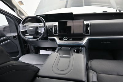 2025 Ford Expedition Platinum with Panoramic Roof, Heated 2nd Row, and Tow Packa