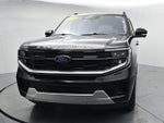 2025 Ford Expedition Platinum with Panoramic Roof, Heated 2nd Row, and Tow Packa