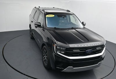 2025 Ford Expedition Platinum with Panoramic Roof, Heated 2nd Row, and Tow Packa