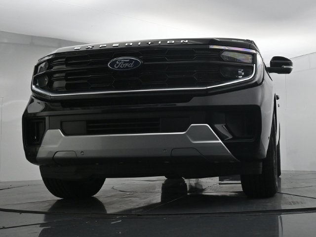 2025 Ford Expedition Platinum with Panoramic Roof, Heated 2nd Row, and Tow Packa