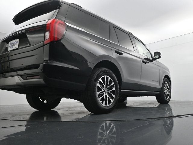 2025 Ford Expedition Platinum with Panoramic Roof, Heated 2nd Row, and Tow Packa