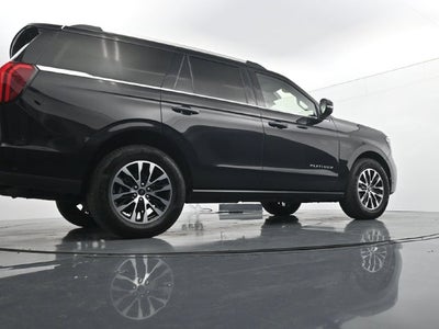 2025 Ford Expedition Platinum with Panoramic Roof, Heated 2nd Row, and Tow Packa