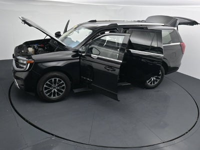 2025 Ford Expedition Platinum with Panoramic Roof, Heated 2nd Row, and Tow Packa