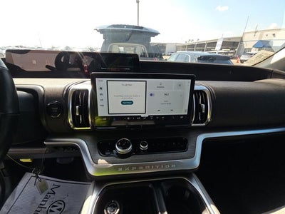 2025 Ford Expedition Platinum