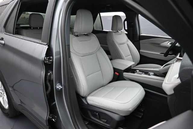 2027 Ford Explorer Active Comfort Package