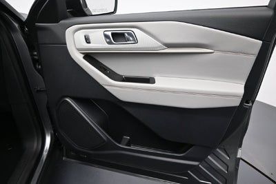 2027 Ford Explorer Active Comfort Package