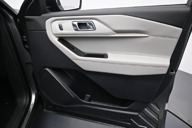 2027 Ford Explorer Active Comfort Package
