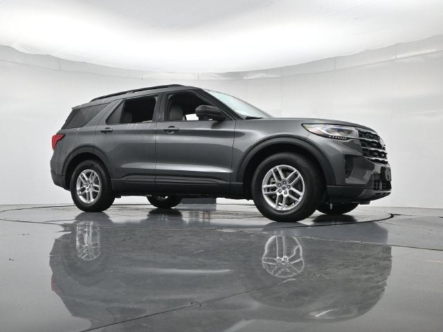 2027 Ford Explorer Active Comfort Package
