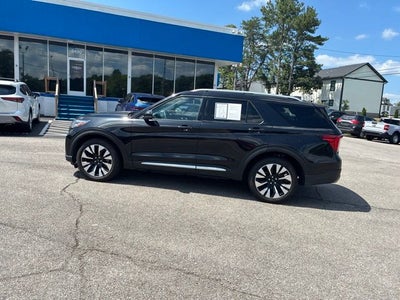 2025 Ford Explorer Platinum