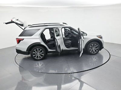2027 Ford Explorer ST-Line