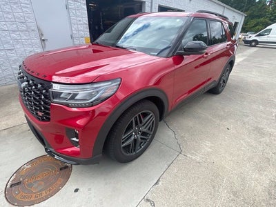 2025 Ford Explorer ST