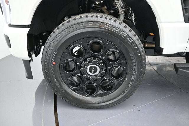 2027 Ford F-250SD Lariat 7.3L