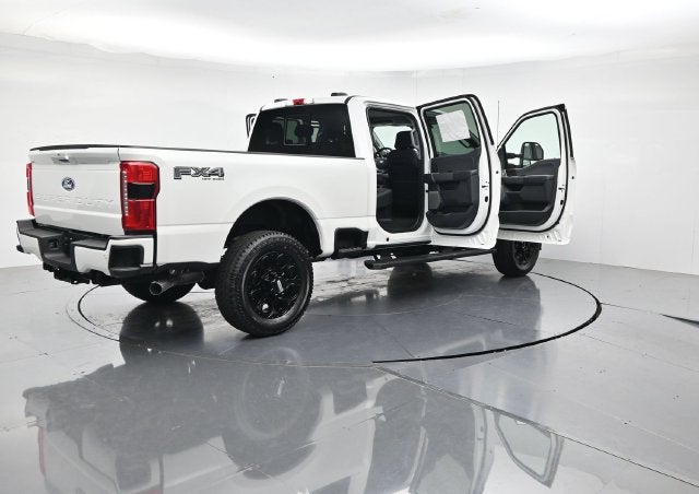 2027 Ford F-250SD Lariat 7.3L