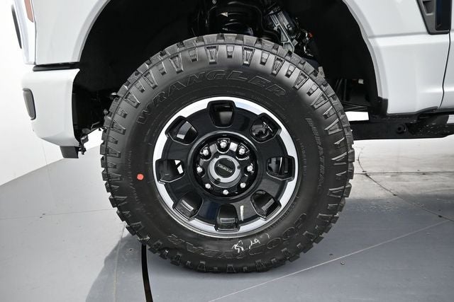 2026 Ford F-350SD Lariat Tremor