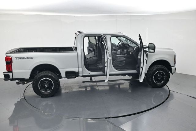 2026 Ford F-350SD Lariat Tremor