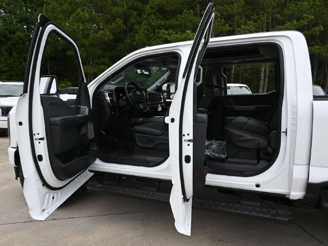 2025 Ford F-350SD Lariat