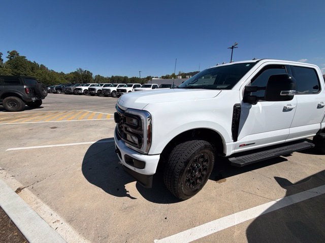2025 Ford F-350SD Lariat