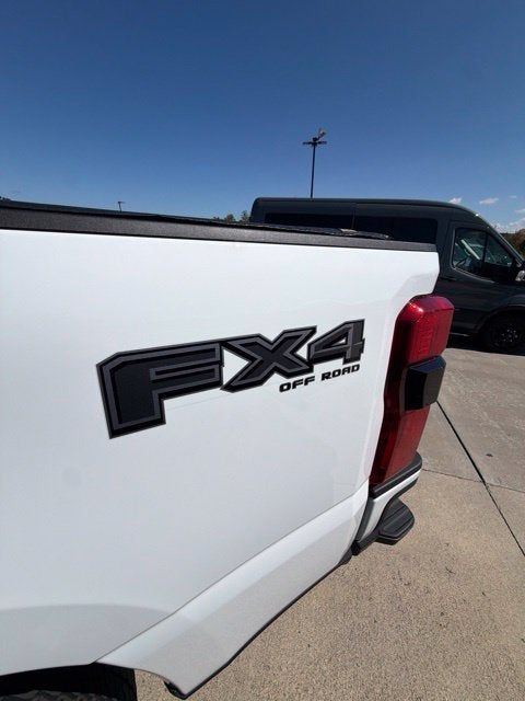2025 Ford F-350SD Lariat
