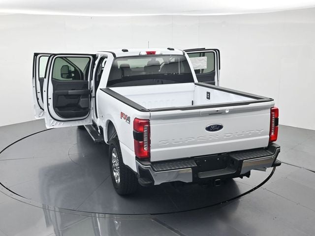 2026 Ford F-350SD F-350® Lariat®