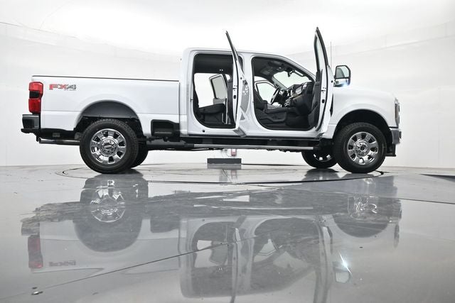 2026 Ford F-350SD F-350® Lariat®