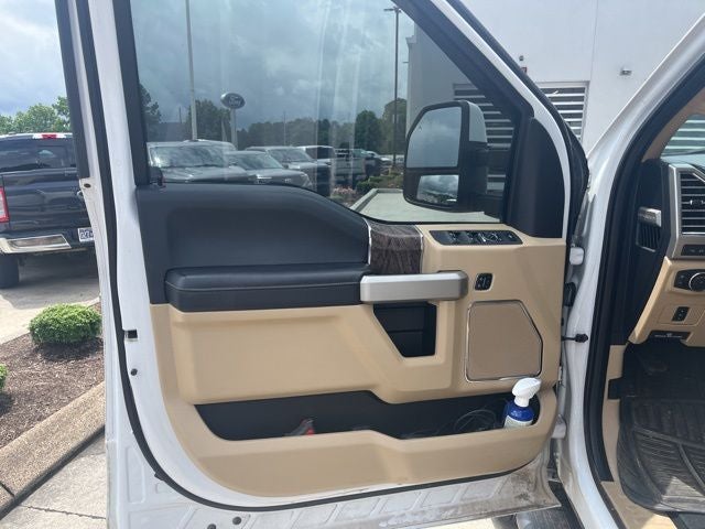 2017 Ford F-350SD Lariat