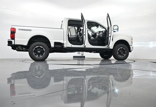2026 Ford F-350SD Lariat Tremor