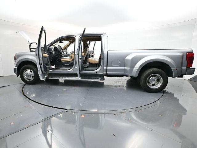 2022 Ford F-350SD Lariat DRW