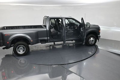 2026 Ford F-350SD Lariat DRW