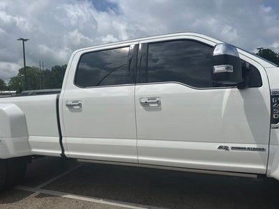 2022 Ford F-450SD Platinum DRW