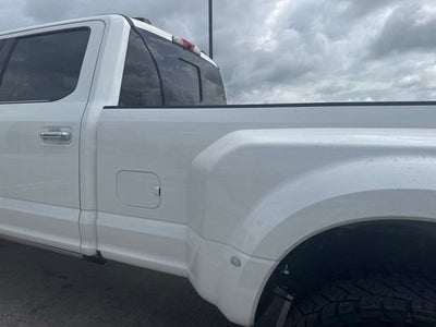 2022 Ford F-450SD Platinum DRW