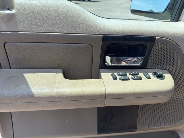 2004 Ford F-150 XLT