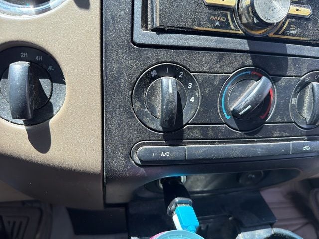 2004 Ford F-150 XLT