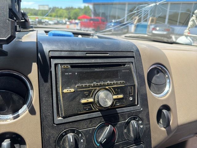 2004 Ford F-150 XLT