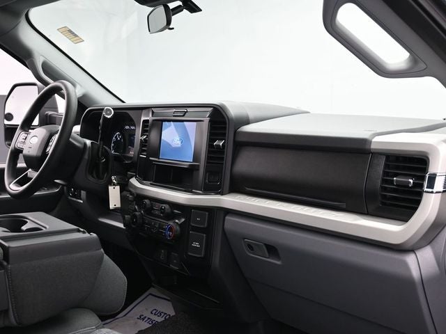 2025 Ford F-350 Super Duty XLT - Photo 26