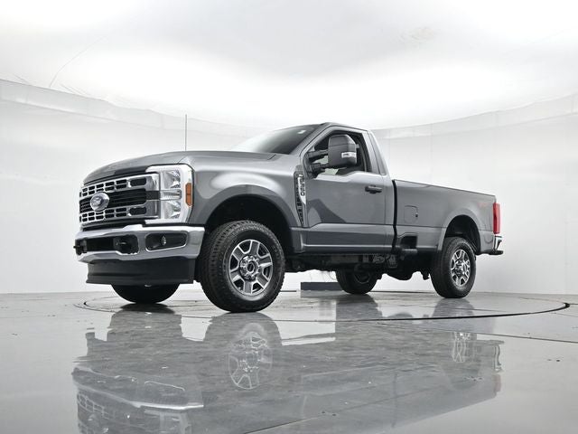 2025 Ford F-350 Super Duty XLT - Photo 32