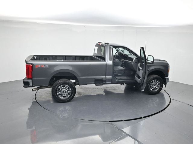 2025 Ford F-350 Super Duty XLT - Photo 42