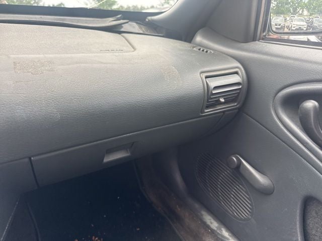 2004 Chevrolet Cavalier Base