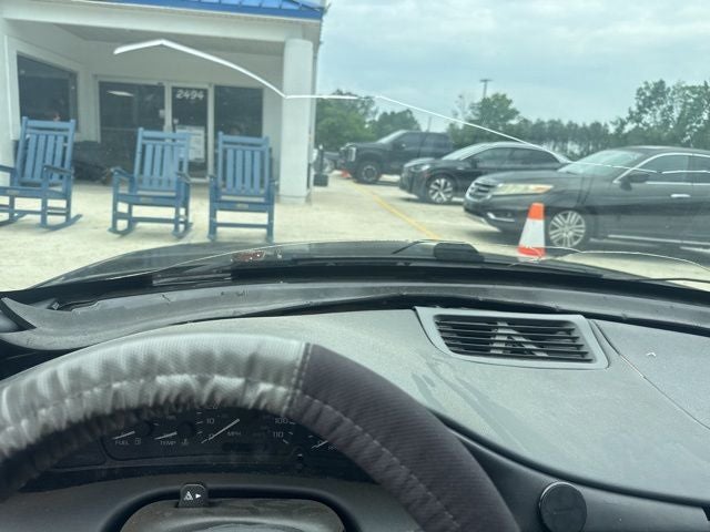2004 Chevrolet Cavalier Base