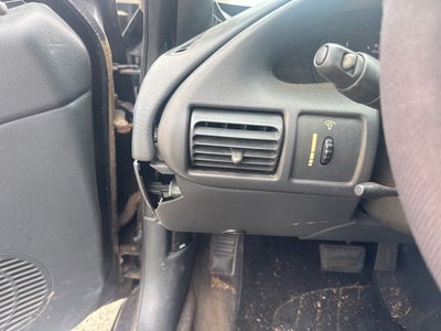 2004 Chevrolet Cavalier Base