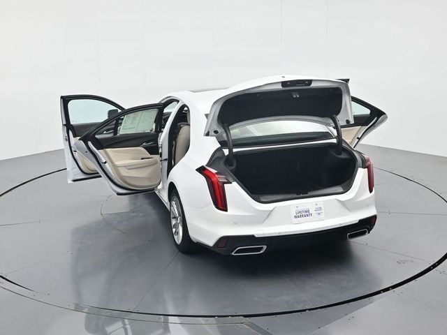 2023 Cadillac CT4 Luxury