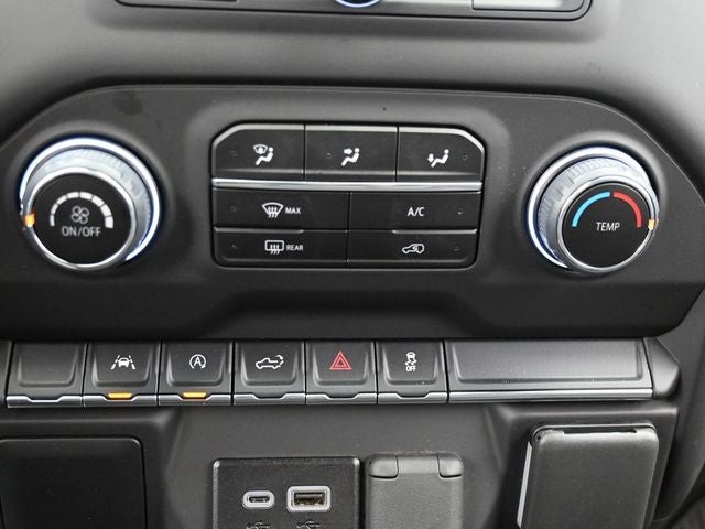 2025 Chevrolet Silverado 1500 Custom