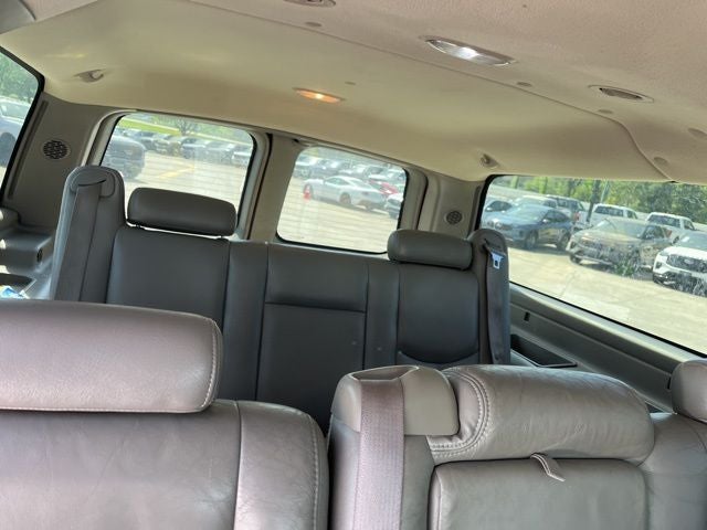 2004 Chevrolet Suburban 1500 LT