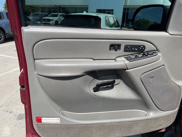 2004 Chevrolet Suburban 1500 LT